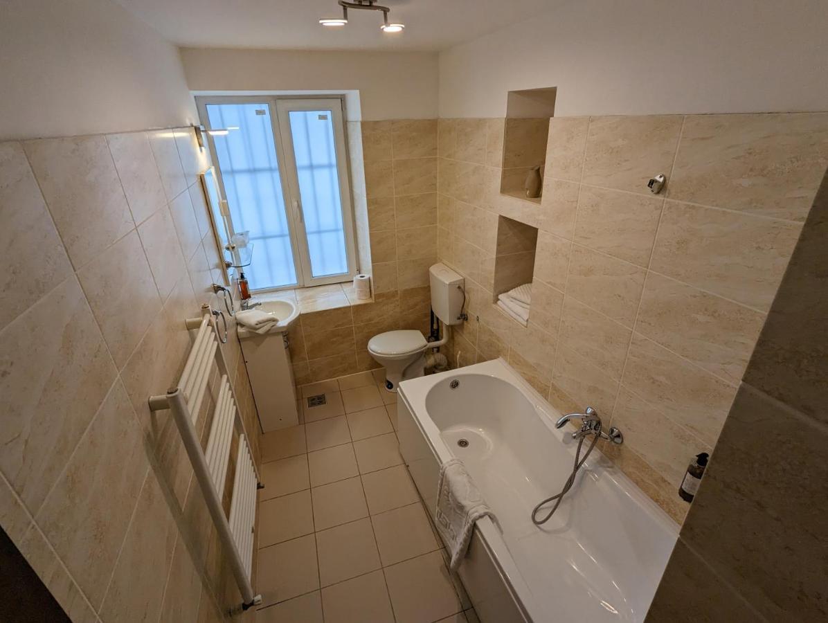 Key In Main Square Apartment *