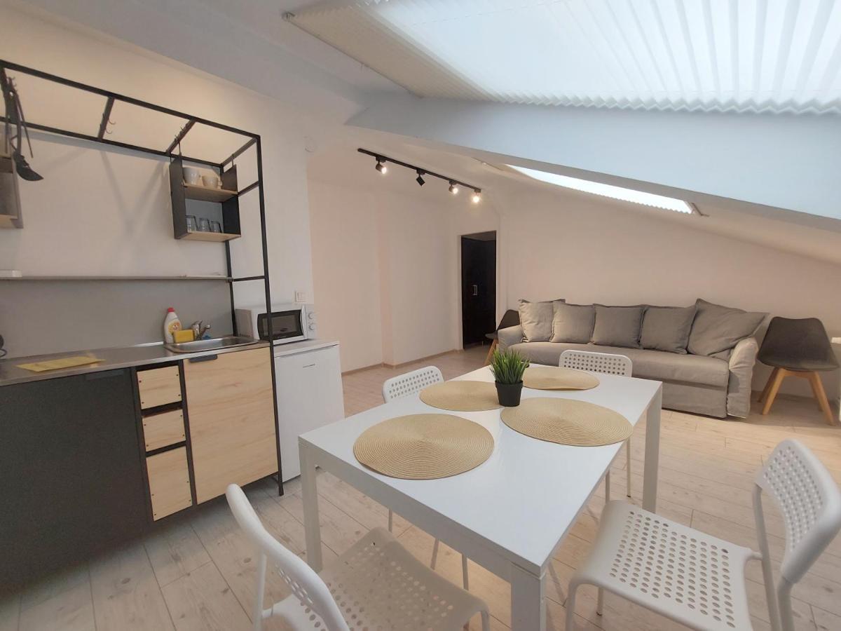 Key In Main Square Apartment Brasov